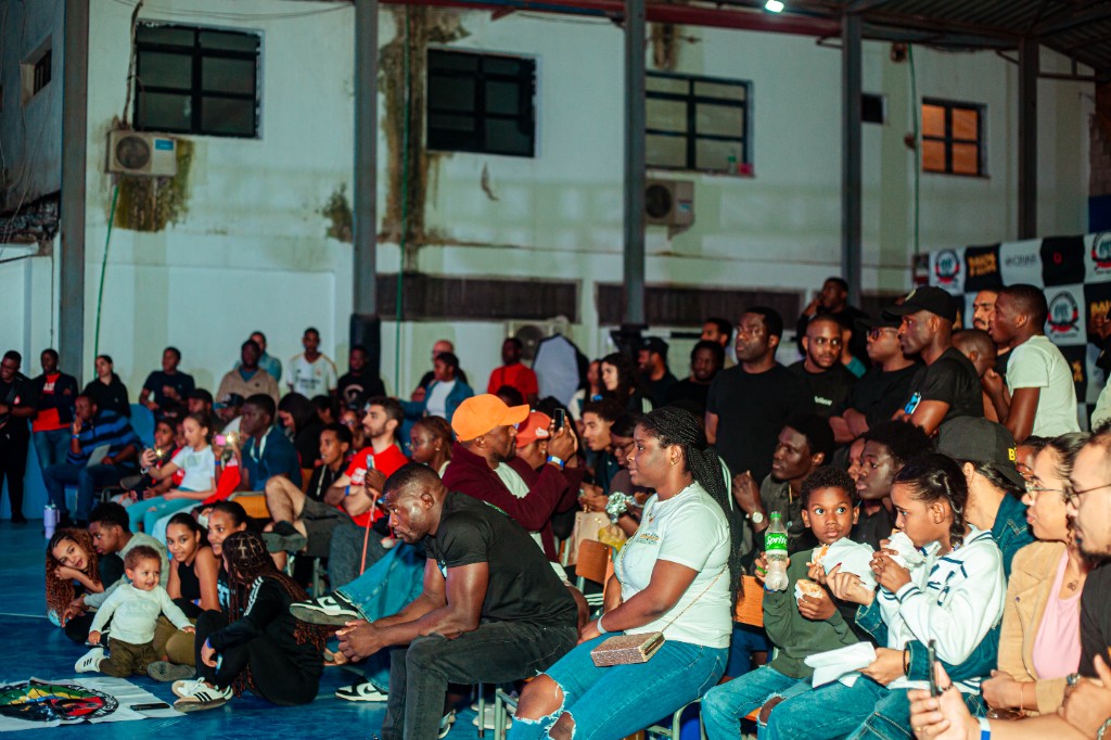 Comunidade reunida num evento Só Rolos